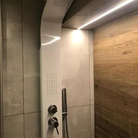 아파트 Ottomood House